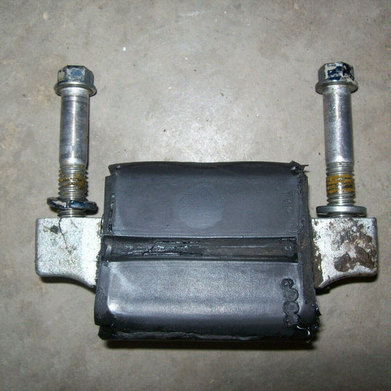 Evinrude Johnson V4 Upper Rubber Mount 395755 90hp 115hp Outboard Boat Motor