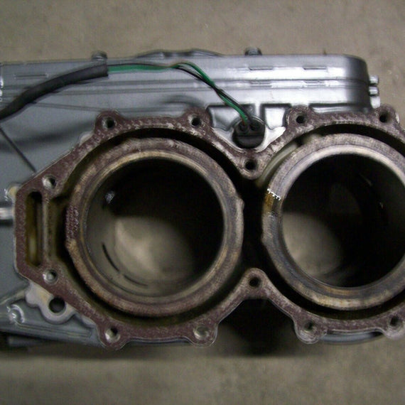 Suzuki DT100 100hp V4 Port Cylinder Crankcase 1994 Outboard Boat Motor